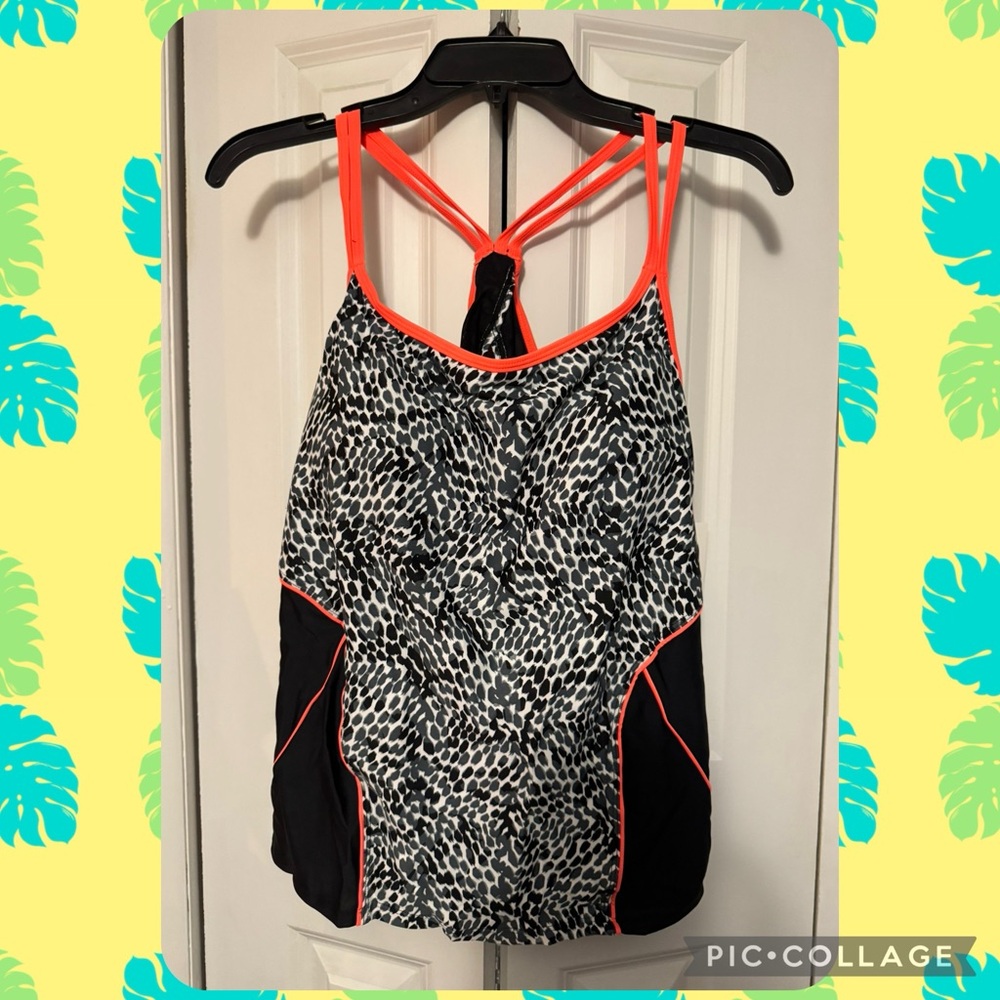 Swimsuits For All swim top NWT